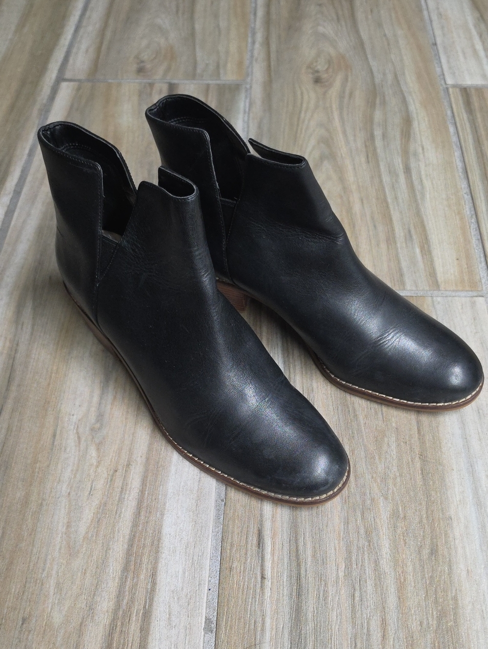 Cole Haan Black Leather Ankle Booties with Cutout V